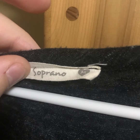 Half chiffon top - Picture 2 of 2